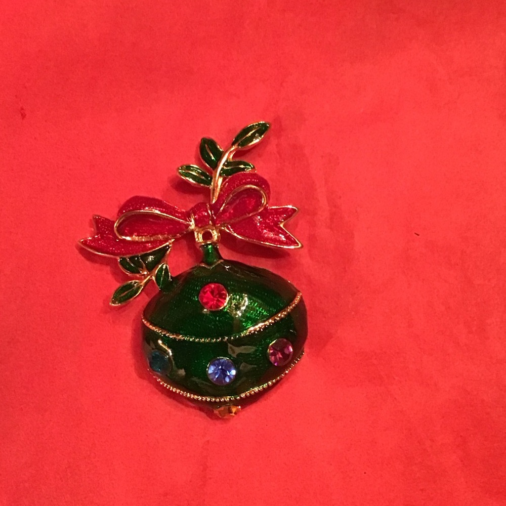 Festive Holiday Brooch Set - Picture 4 of 4